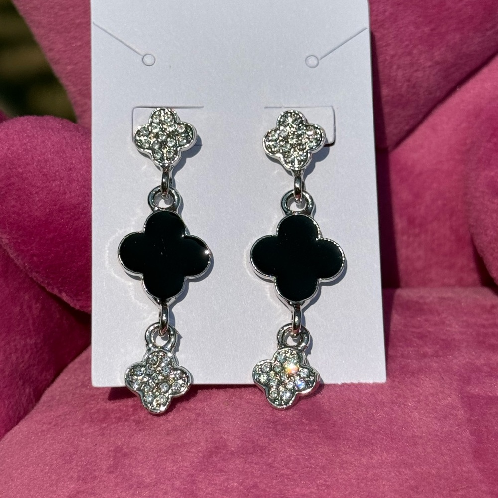 NEW Clover Elegant Dangle Black and Silver Rhinestone Lightweight Earrings